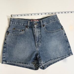 Vintage Old Navy High-Rise Denim Shorts – Size 6